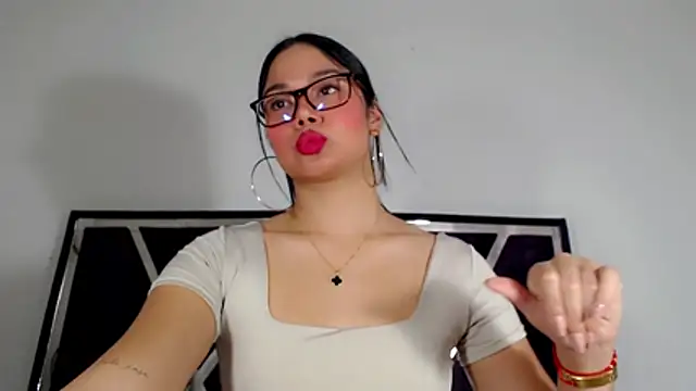 JasmineMoore online show from July 16, 10:05 pm
