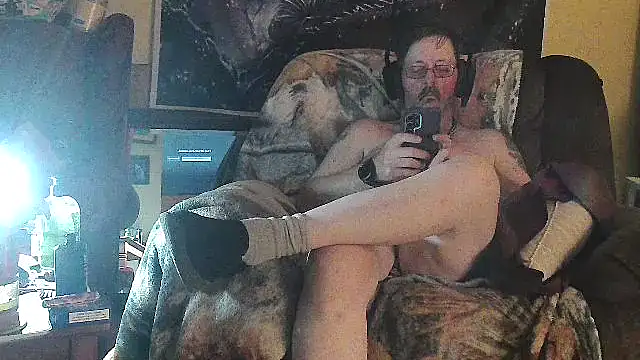 SlutPupWaya online show from April 6, 1:14 am