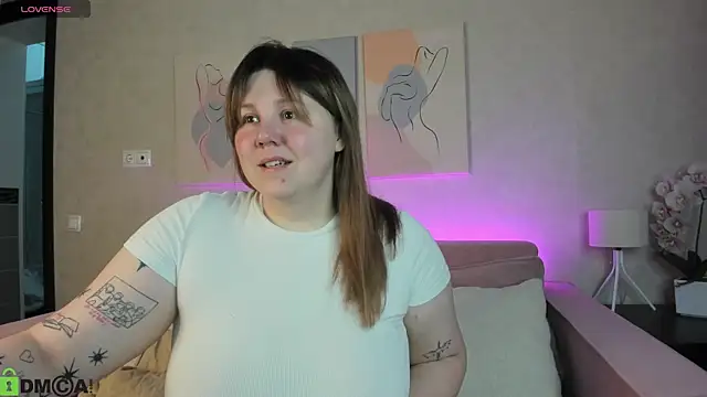 Ruth Oliver online show from April 7, 1:06 am