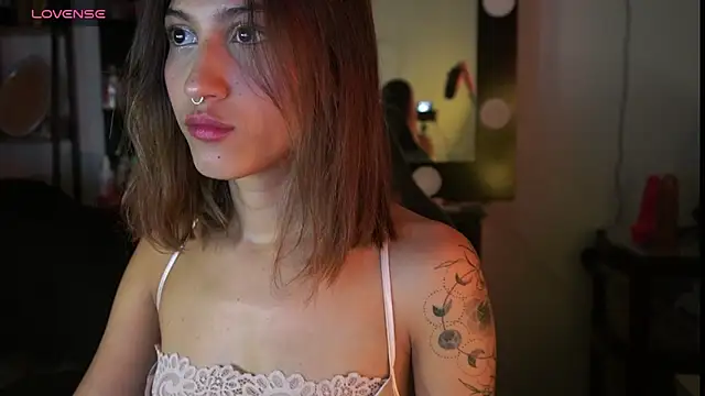 MissKorah online show from February 1, 1:44 am