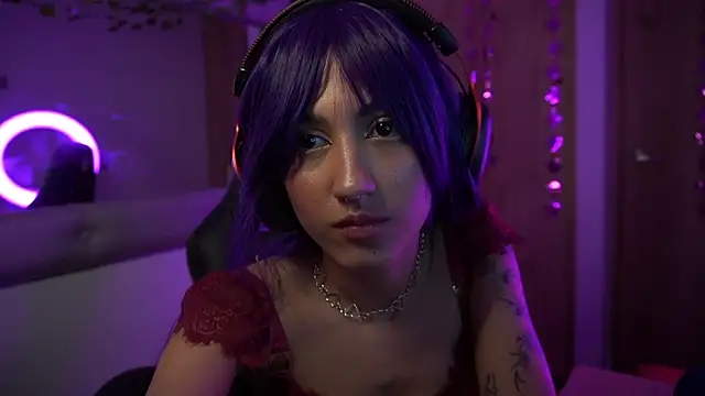 MissKorah online show from March 8, 11:28 pm