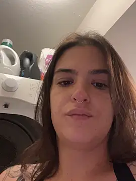 Snapshot of SafeinouterSpace chatting on February 1, 12:53 am SafeinouterSpace online show from February 1, 12:53 am