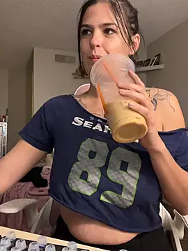 Snapshot of SafeinouterSpace chatting on February 25, 1:48 am SafeinouterSpace online show from February 25, 1:48 am