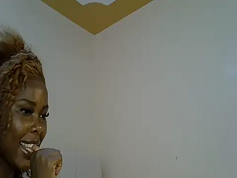 chloe desire1 online show from April 12, 10:31 am