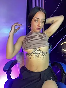 Snapshot of Ady_18 chatting on October 25, 5:40 pm Ady 18 online show from October 25, 5:40 pm