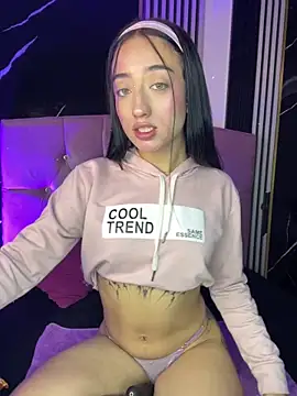 Snapshot of Ady_18 chatting on November 17, 6:46 pm Ady 18 online show from November 17, 6:46 pm