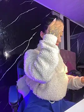 Snapshot of Ady_18 chatting on November 29, 3:59 pm Ady 18 online show from November 29, 3:59 pm