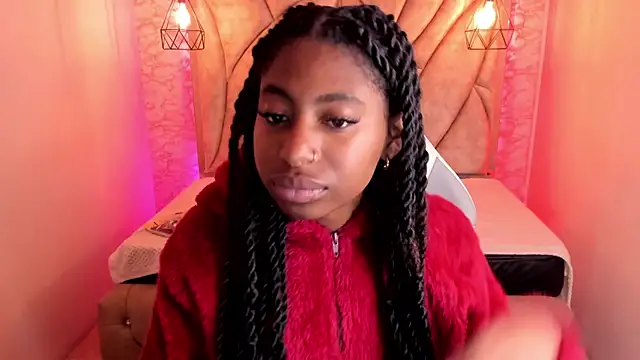 Queen perla  online show from March 10, 12:15 pm