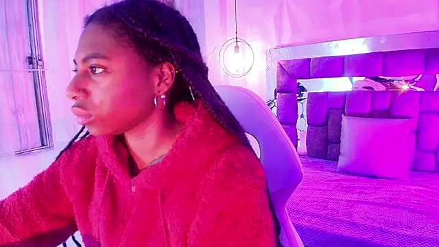Queen perla  online show from June 30, 12:39 pm
