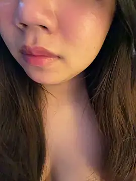 Snapshot of Hotellinh12 chatting on May 31, 4:14 pm Hotellinh12 online show from May 31, 4:14 pm