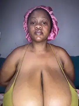 Chubbykarisma27 online show from October 31, 7:20 am