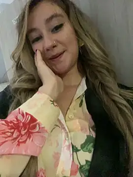 Snapshot of MaryDeniro chatting on January 28, 10:34 pm MaryDeniro online show from January 28, 10:34 pm