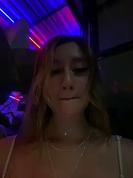 Snapshot of MaryDeniro chatting on February 16, 5:26 am MaryDeniro online show from February 16, 5:26 am