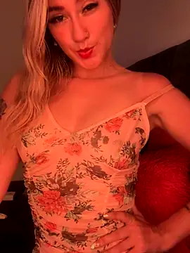 Snapshot of MaryDeniro chatting on September 9, 1:49 am MaryDeniro online show from September 9, 1:49 am