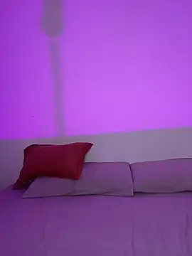 Agnescruzz online show from April 18, 4:11 pm