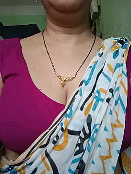 Snapshot of Rosy-B chatting on June 16, 12:02 am Rosy-B online show from June 16, 12:02 am