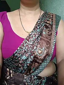 Snapshot of Rosy-B chatting on July 3, 12:39 am Rosy-B online show from July 3, 12:39 am