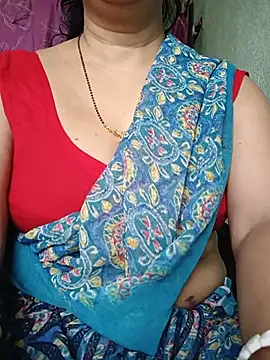 Snapshot of Rosy-B chatting on July 8, 9:36 am Rosy-B online show from July 8, 9:36 am