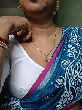 Snapshot of Rosy-B chatting on July 17, 12:28 am Rosy-B online show from July 17, 12:28 am