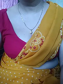 Snapshot of Rosy-B chatting on July 18, 9:46 am Rosy-B online show from July 18, 9:46 am