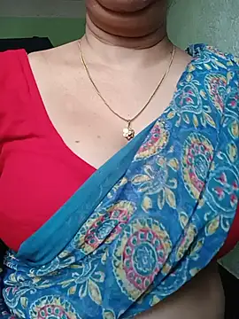 Snapshot of Rosy-B chatting on July 19, 12:14 am Rosy-B online show from July 19, 12:14 am