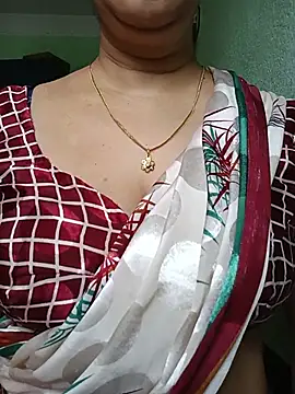 Snapshot of Rosy-B chatting on July 22, 12:46 am Rosy-B online show from July 22, 12:46 am