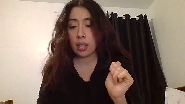 LorenaAnderson online show from March 5, 9:15 pm