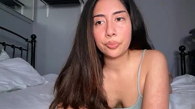 LorenaAnderson online show from May 24, 11:37 am