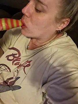 Snapshot of Off_the_Lesh chatting on November 9, 1:53 pm Off the Lesh online show from November 9, 1:53 pm