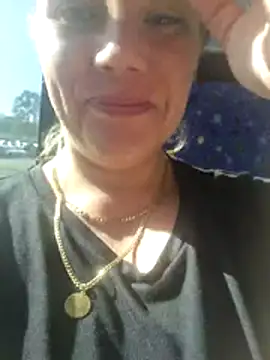 Snapshot of Off_the_Lesh chatting on November 27, 5:53 am Off the Lesh online show from November 27, 5:53 am