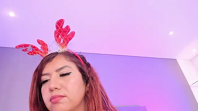 Snapshot of AriaRusso chatting on December 24, 5:16 am AriaRusso online show from December 24, 5:16 am