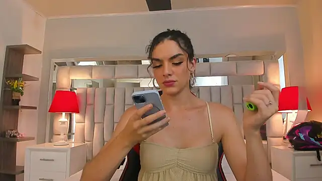 mariiahneedles online show from October 31, 1:17 am