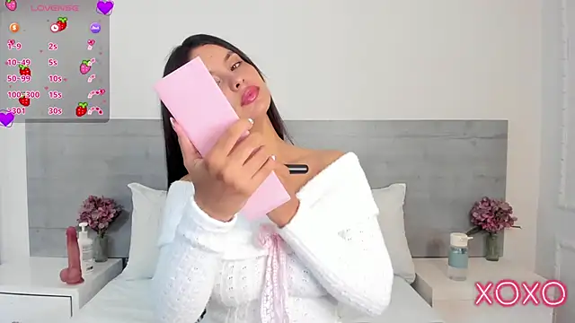 Snapshot of DulceColeman chatting on May 5, 11:18 am DulceColeman online show from May 5, 11:18 am