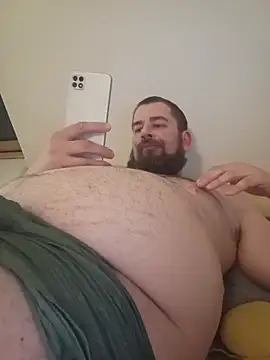 machobear87 online show from April 15, 6:59 pm