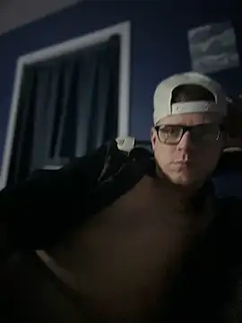 traejddd online show from March 4, 7:58 am