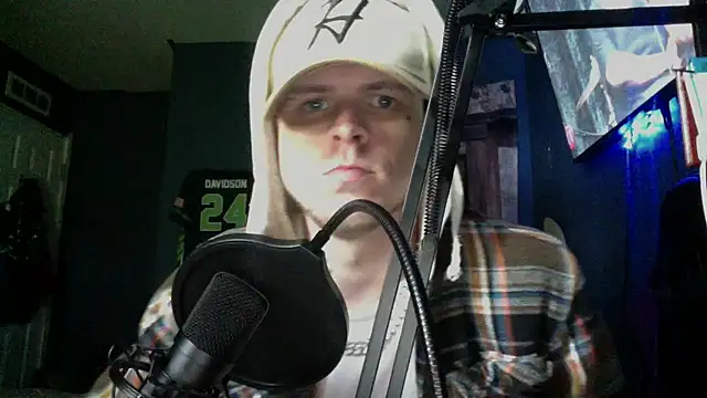Snapshot of traejddd chatting on May 22, 7:19 pm traejddd online show from May 22, 7:19 pm