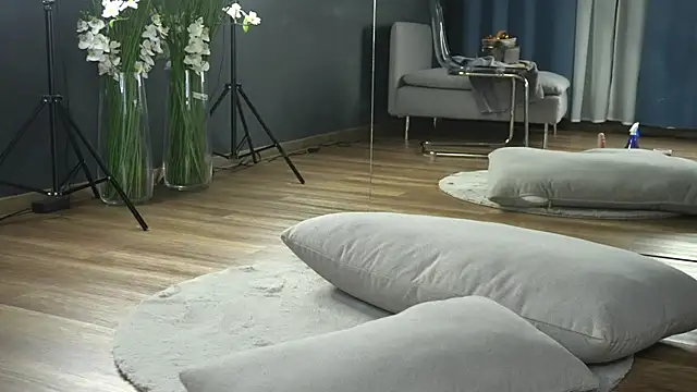 Cherrysweett online show from February 2, 9:30 am