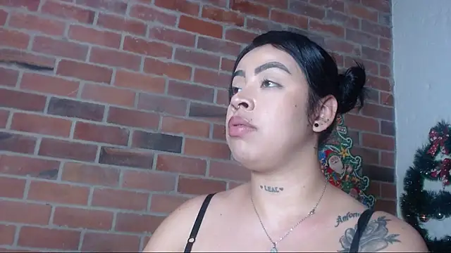 Snapshot of salome__hills1 chatting on January 7, 10:30 pm salome hills1 online show from January 7, 10:30 pm