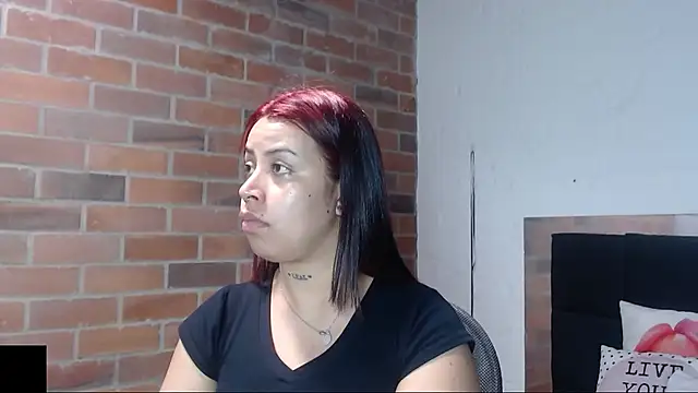 Snapshot of salome__hills1 chatting on March 6, 7:10 pm salome hills1 online show from March 6, 7:10 pm