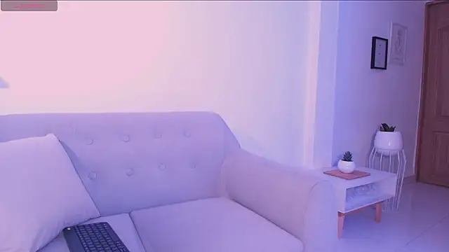 Snapshot of DannaHyde chatting on November 21, 6:50 pm DannaHyde online show from November 21, 6:50 pm