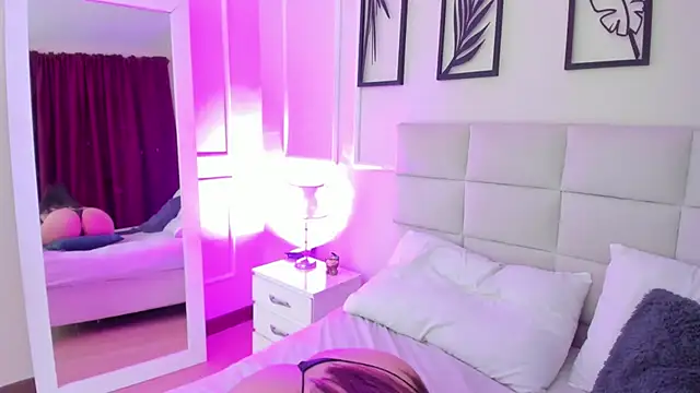 Snapshot of Alisa__walker chatting on January 21, 12:25 am Alisa walker online show from January 21, 12:25 am