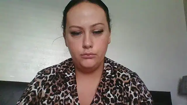 CurvyQueen2023 online show from December 2, 11:04 am