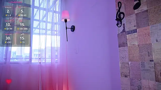 Natasha  Sccott online show from November 3, 8:10 pm