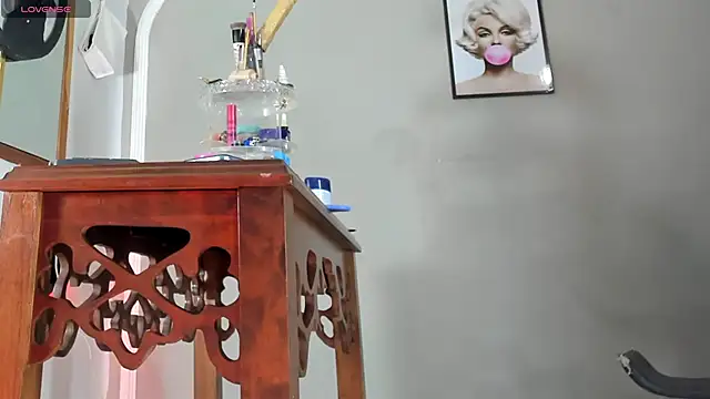 Jimena Grey online show from November 11, 7:30 am