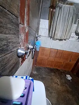 Snapshot of Michellluxo chatting on September 23, 6:55 pm Michellluxo online show from September 23, 6:55 pm