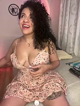 Snapshot of miss_grace_01 chatting on February 7, 8:22 am miss grace 01 online show from February 7, 8:22 am