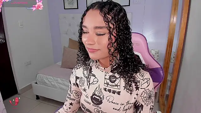 kitty kayo online show from December 18, 3:23 am