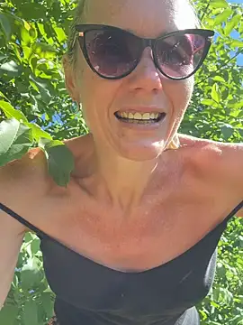 DirtyMargaret online show from May 29, 8:45 am