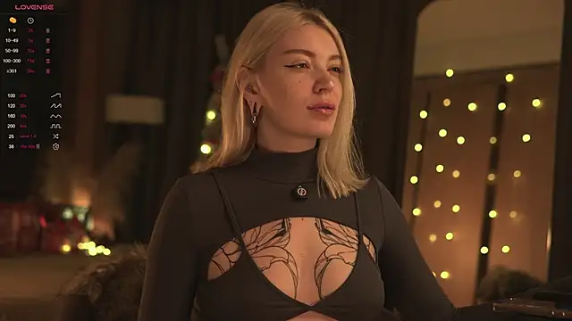 LinaKinky online show from January 10, 11:00 am