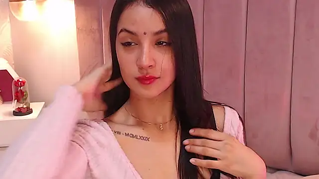 Snapshot of LeenaBrown chatting on April 25, 1:41 pm LeenaBrown online show from April 25, 1:41 pm